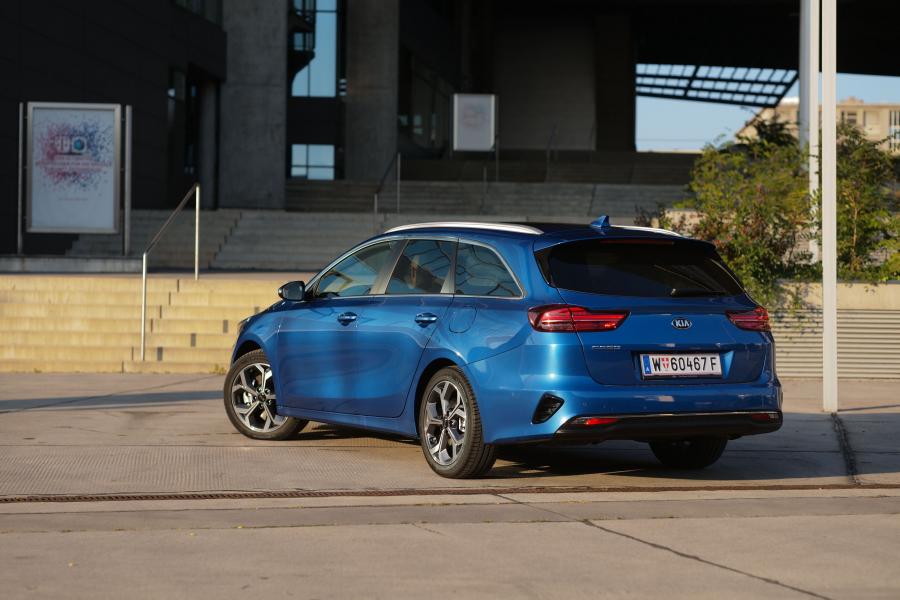  Kia Ceed Sportswagon 2018 года  (WW) (фото 9 из 47)